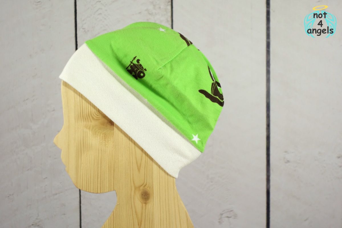 Baby-Mütze Wikinger auf grün
