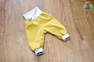 Mitwachshose Sweat senffarben Gr. 56 - 62