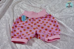 kurze Hose Erdbeeren auf rosa-pink Gr. 74-80